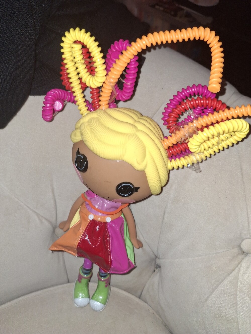 Lalaloopsy 11 Inc Colorful Coily-Hair Doll - Yellow Hair Multicolor Outfit